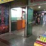 Metro Spa Cabin