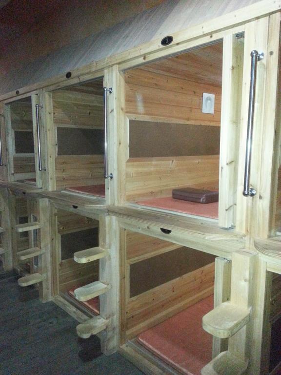 Metro Cabin Hostel *